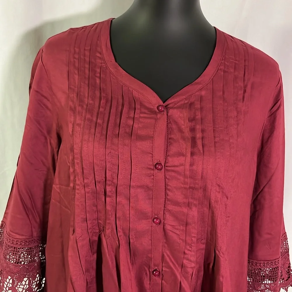 ๐ 6 for $35 โข NWOT Blair Burgundy Lace Accent Pleated Button Front Tunic Blouse - Picture 4 of 16